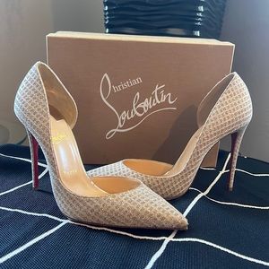 Christian Louboutin Iriza glitter pump